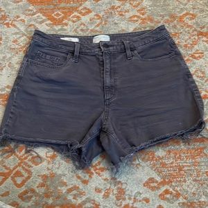 Universal Thread black denim vintage midi shorts, size 8/29